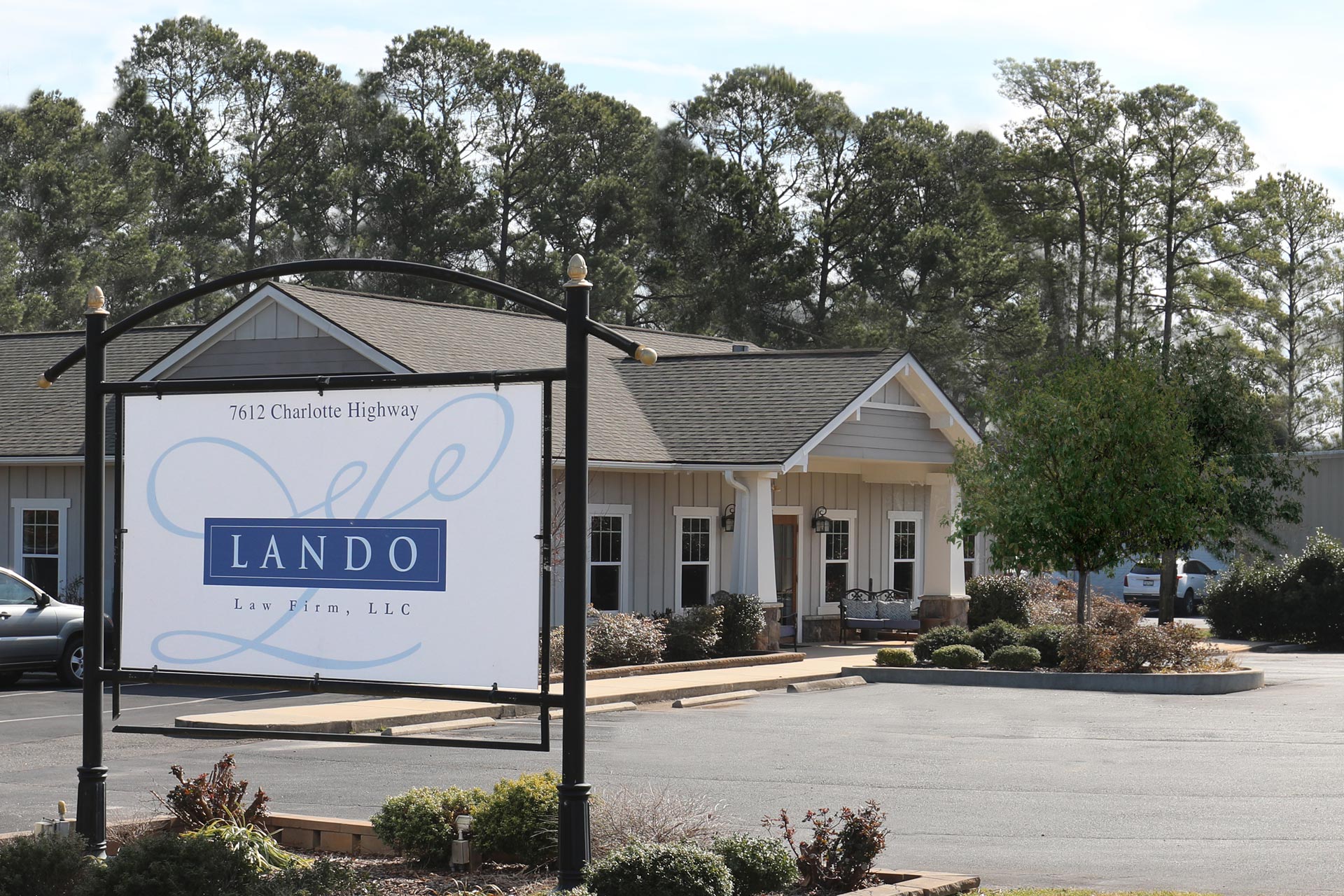 Lando-Law-Firm-Office-001